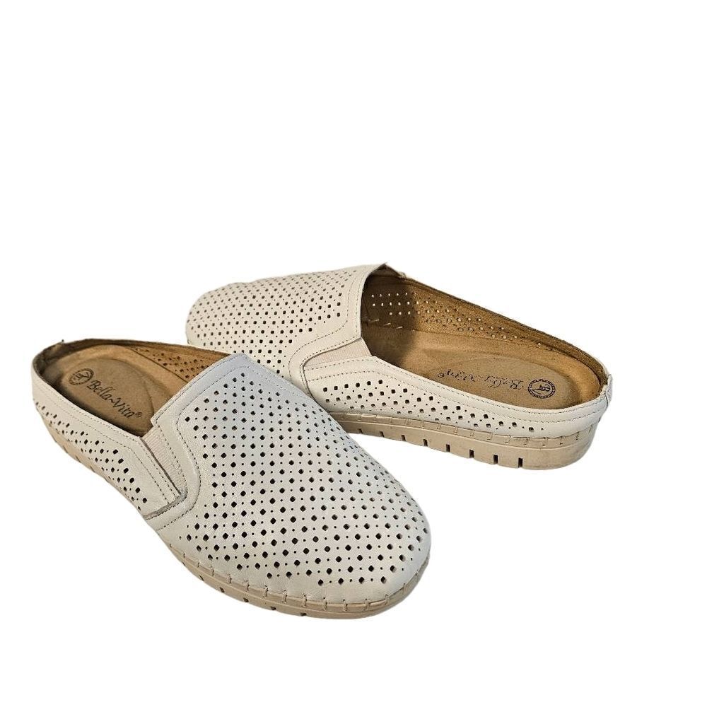 Bella Vita White Mules sz 8.5W